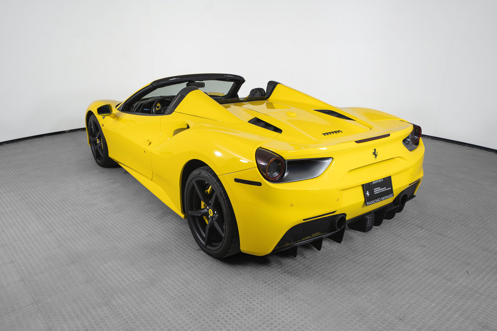 Certified 2018 Ferrari 488 Spider RWD image 3