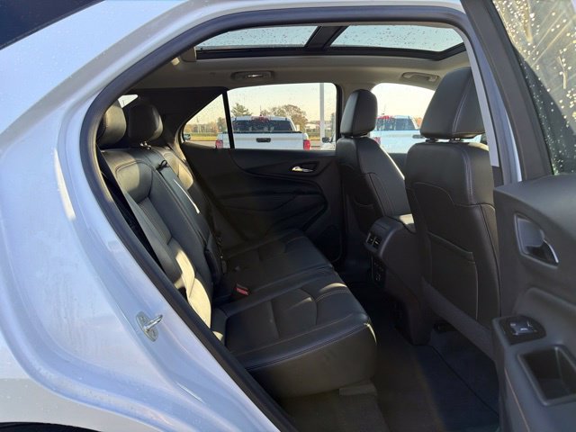 Used 2024 Chevrolet Equinox Premier AWD/4WD image 9