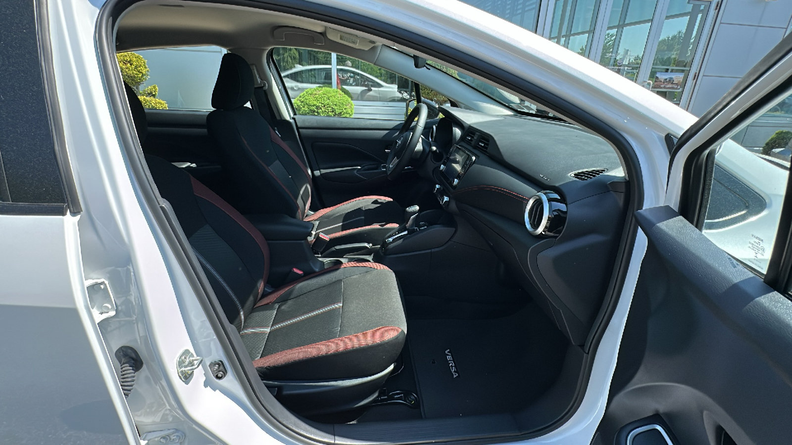 Certified 2025 Nissan Versa SR w/ Trunk Package FWD image 22