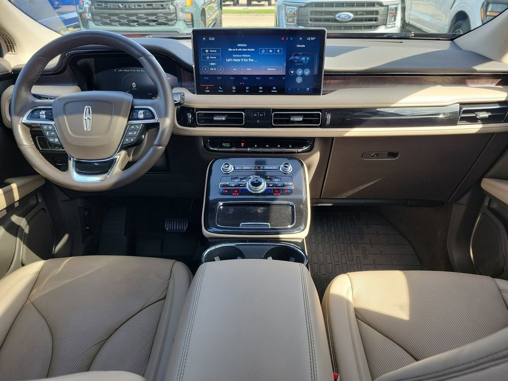 Certified 2022 Lincoln Nautilus Reserve image 11