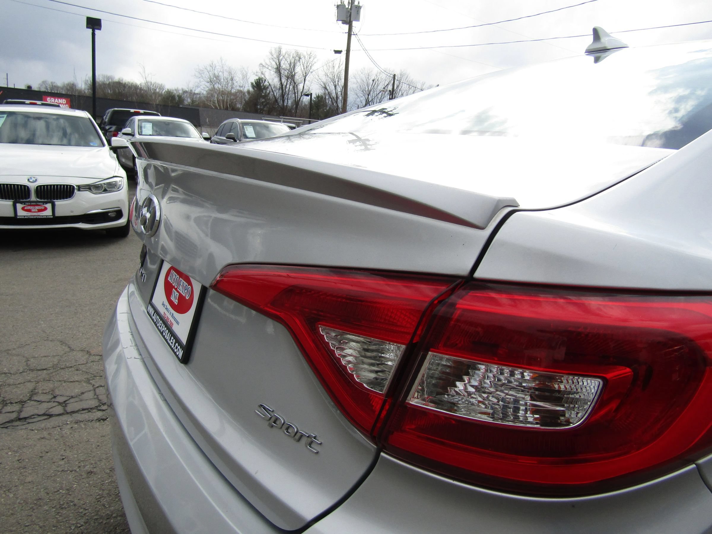 Used 2016 Hyundai Sonata Sport w/ Option Group 1V FWD image 10