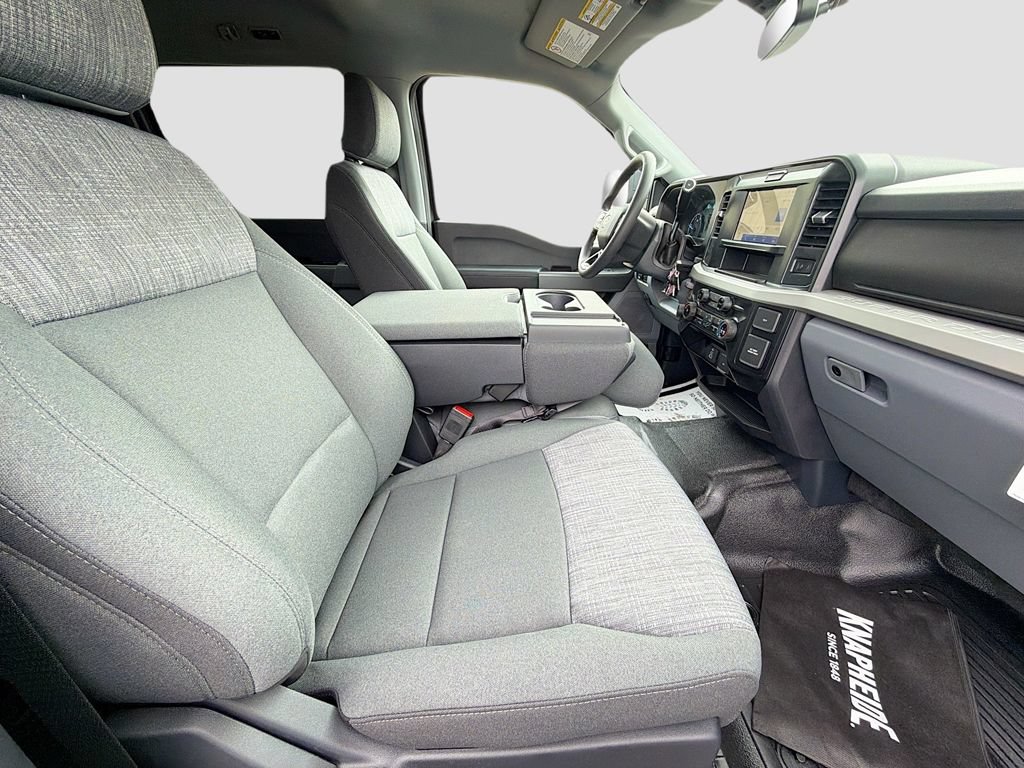New 2026 Ford F550 4x4 Crew Cab Super Duty w/ XLT Value Package image 21