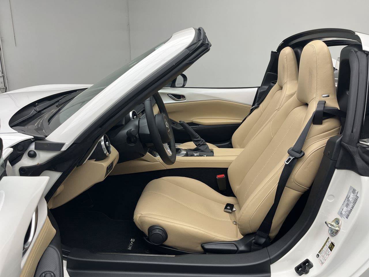 New 2026 MAZDA MX-5 Miata RF Grand Touring RWD image 3