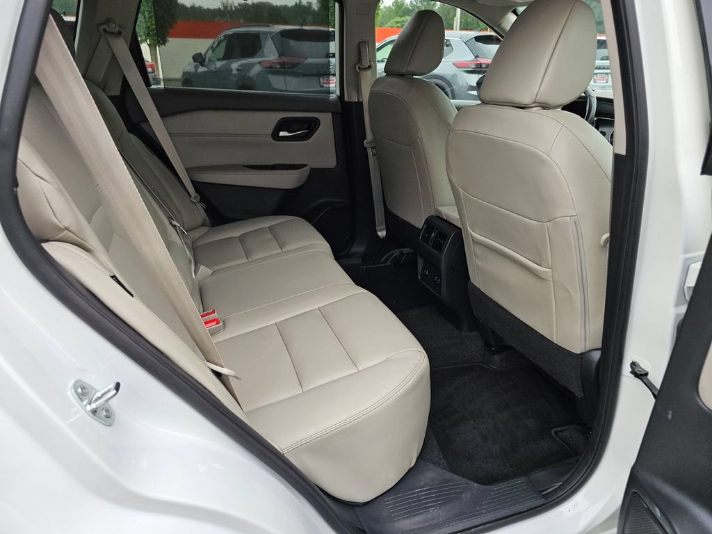 Used 2023 Nissan Rogue SL w/ SL Premium Package AWD/4WD image 15