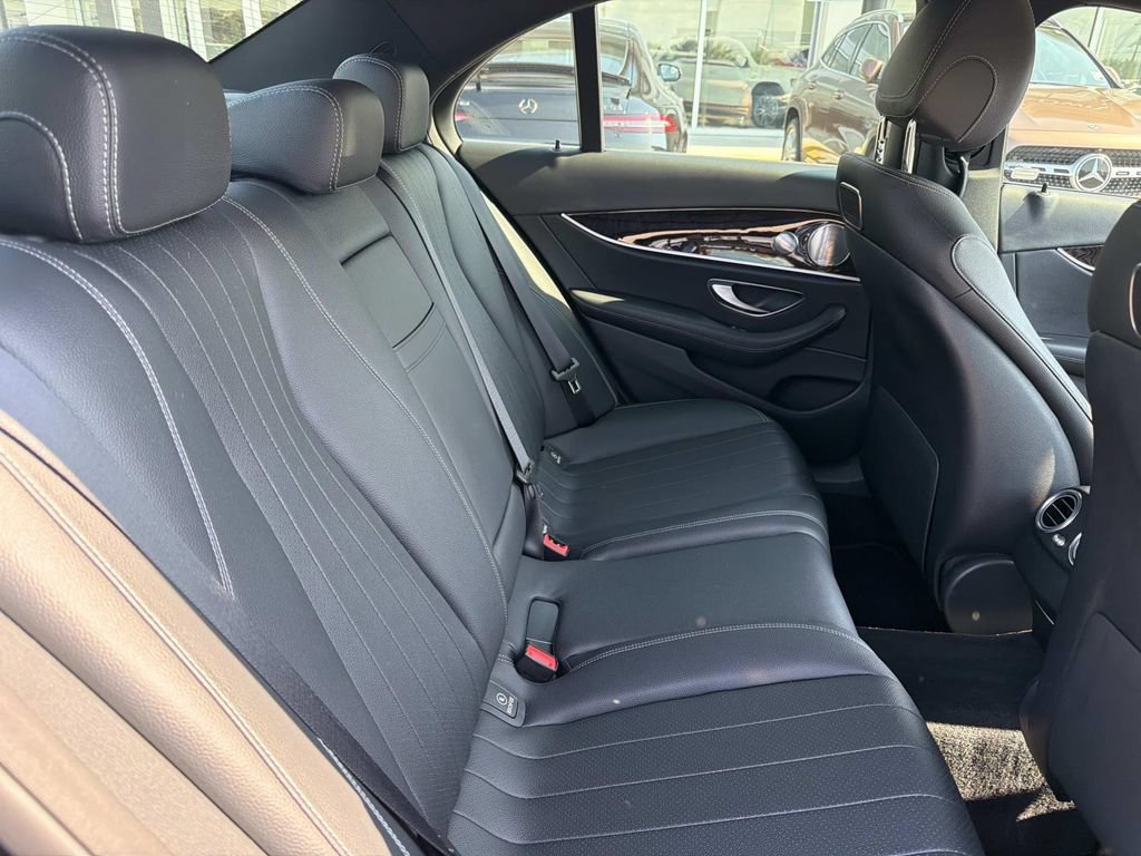 Used 2019 Mercedes-Benz E 300 image 9