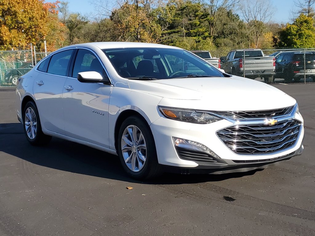 Used 2022 Chevrolet Malibu LT FWD image 2