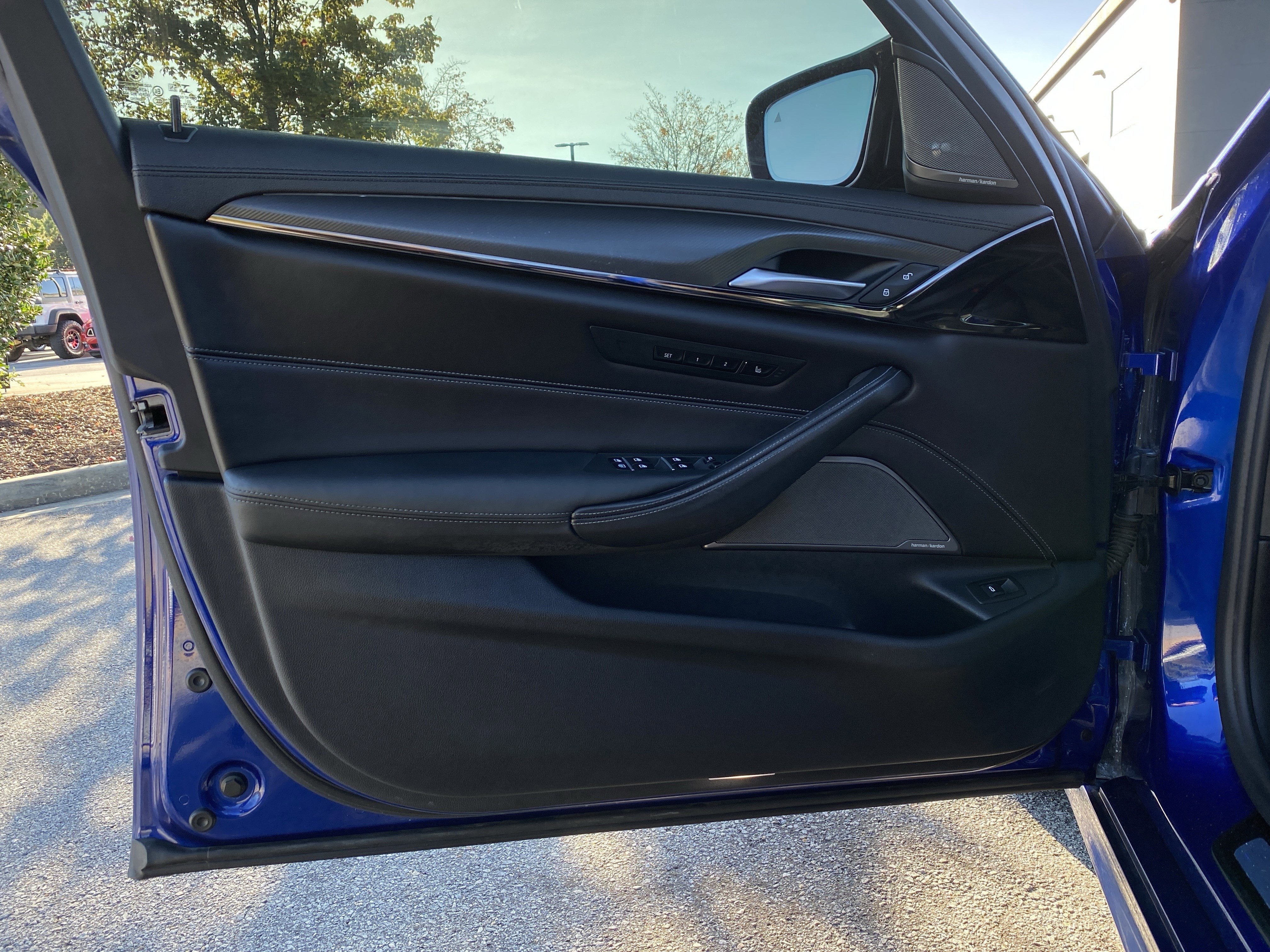 Used 2021 BMW M5 w/ Executive Package image 23