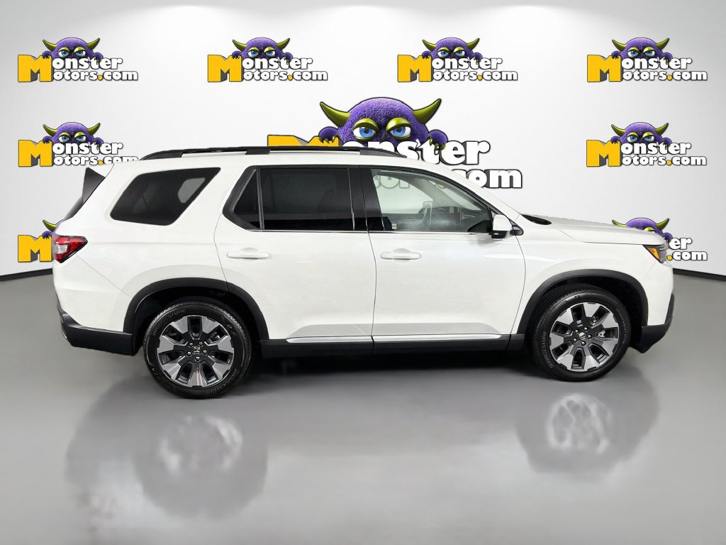 Used 2026 Honda Pilot Touring image 4