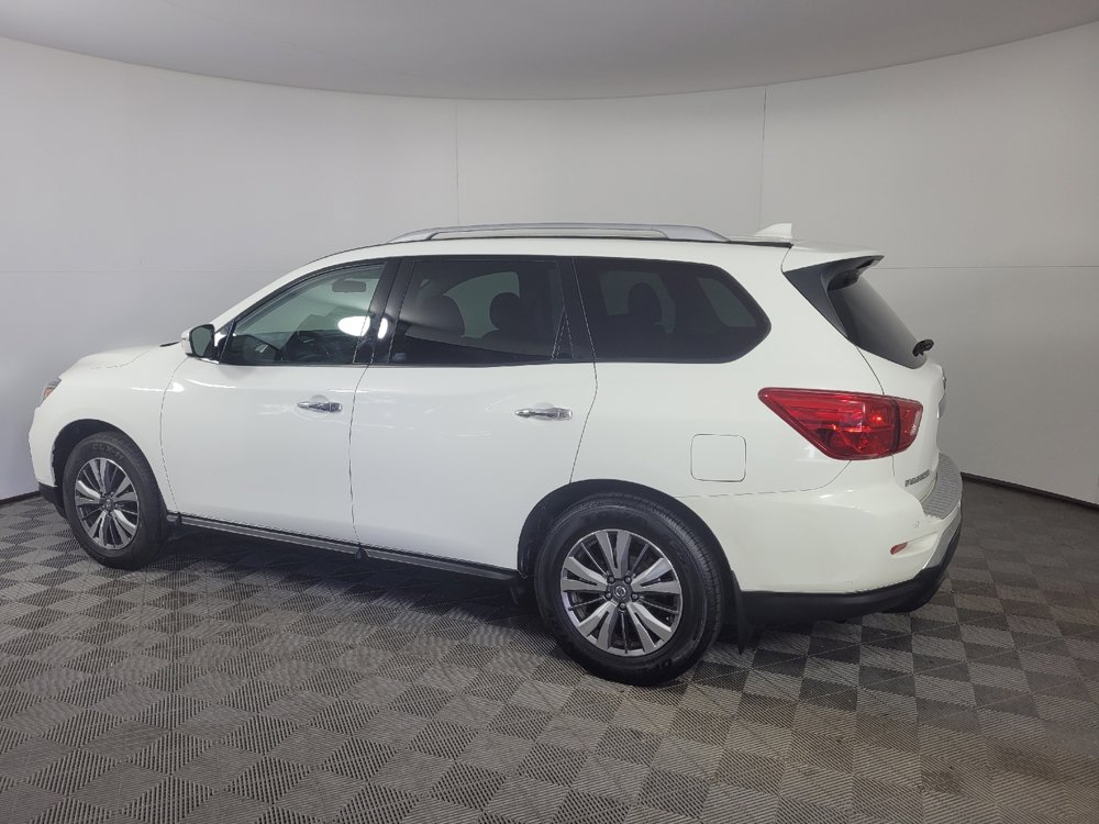 Used 2020 Nissan Pathfinder S FWD image 3