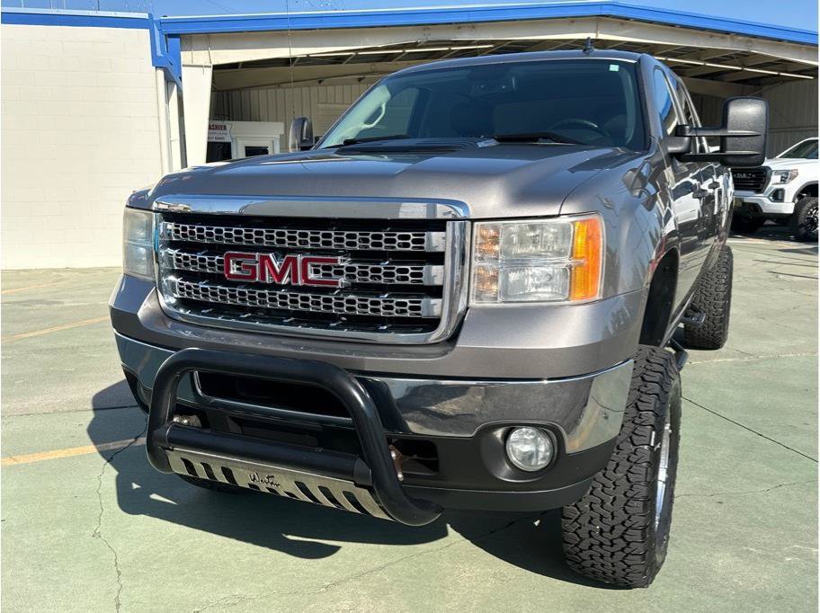 Used 2013 GMC Sierra 2500 SLE w/ SLE Preferred Package AWD/4WD image 3