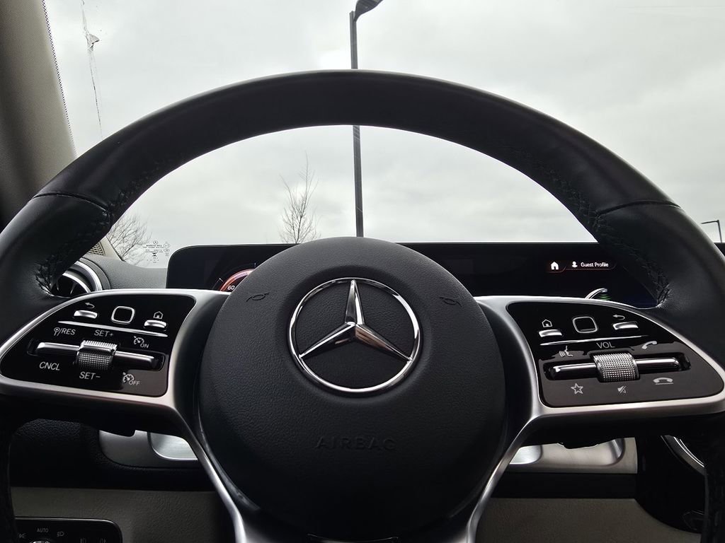 Used 2023 Mercedes-Benz GLB 250 GLB 250 image 26