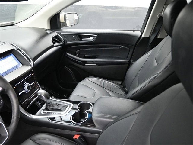 Used 2017 Ford Edge Titanium w/ Equipment Group 301A image 17