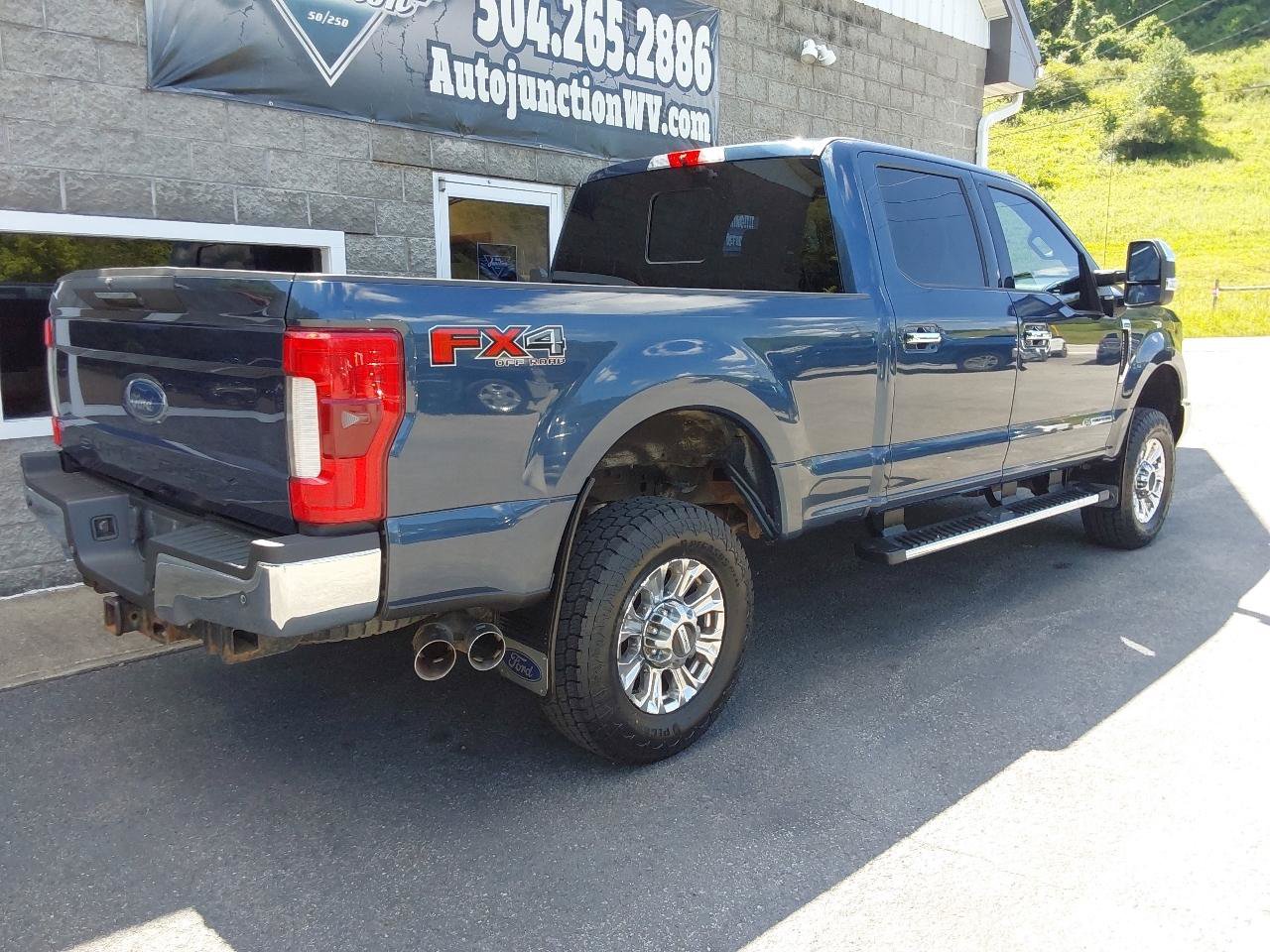 Used 2017 Ford F350 Lariat w/ Lariat Ultimate Package AWD/4WD image 3