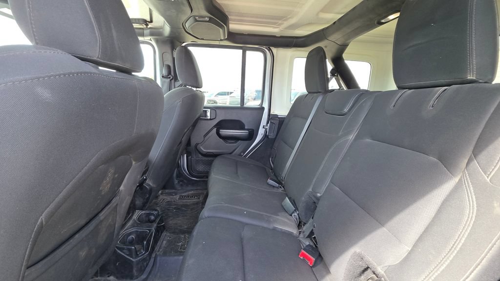 Used 2018 Jeep Wrangler Unlimited Sport S AWD/4WD image 13