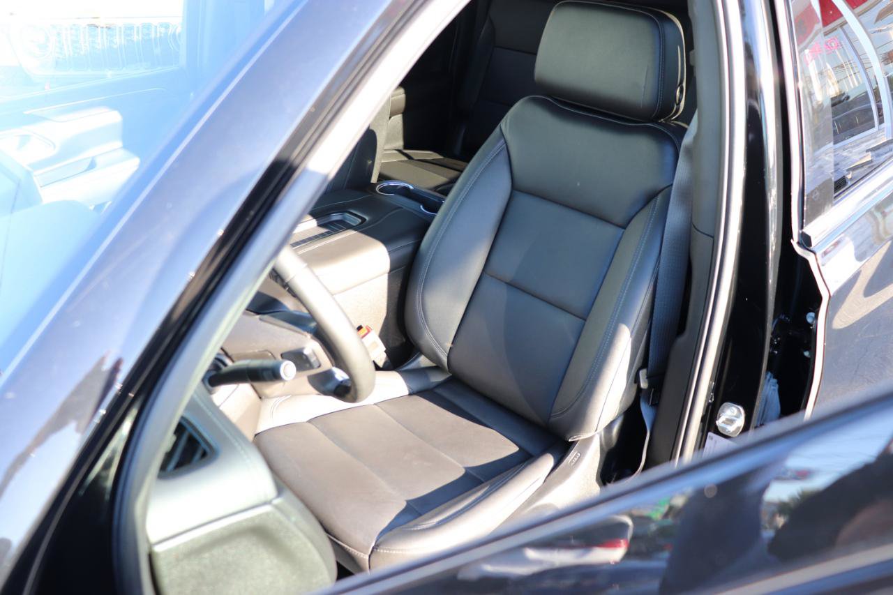 Used 2023 Chevrolet Suburban LT AWD/4WD image 11