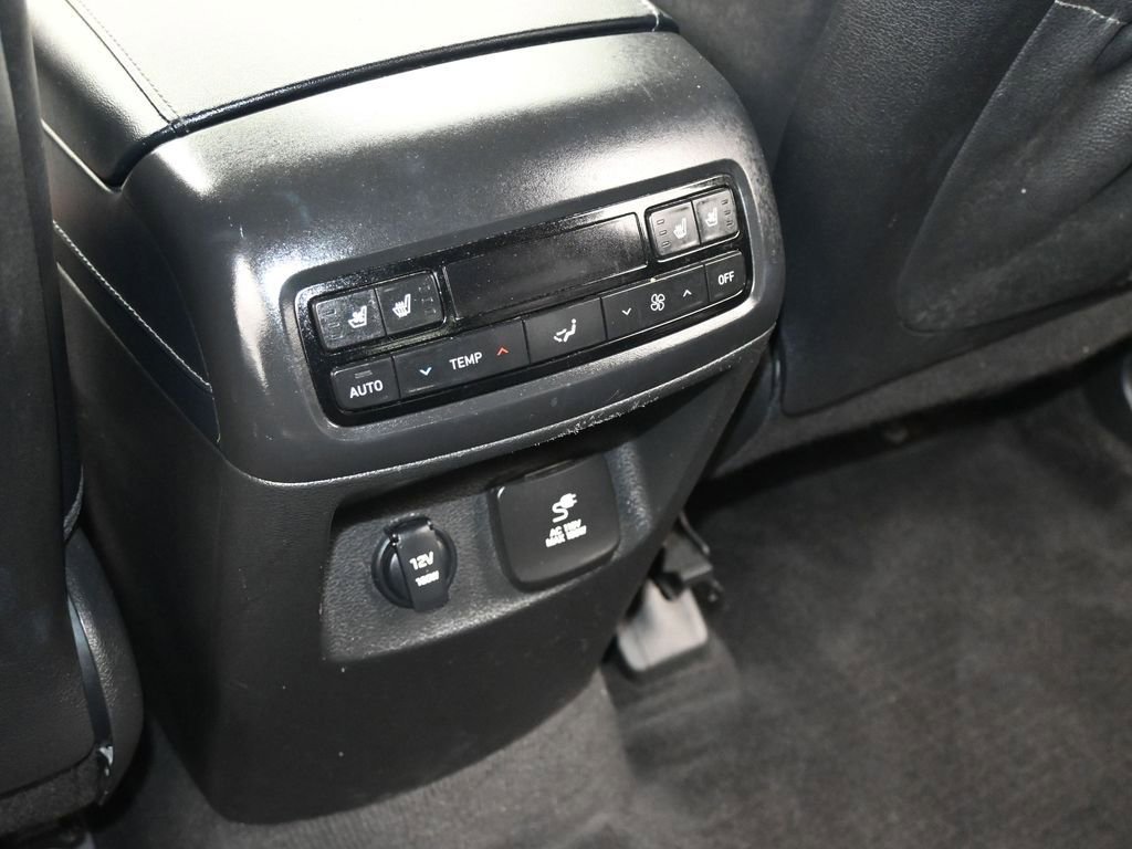 Used 2021 Hyundai Palisade Limited w/ Winter Package image 43