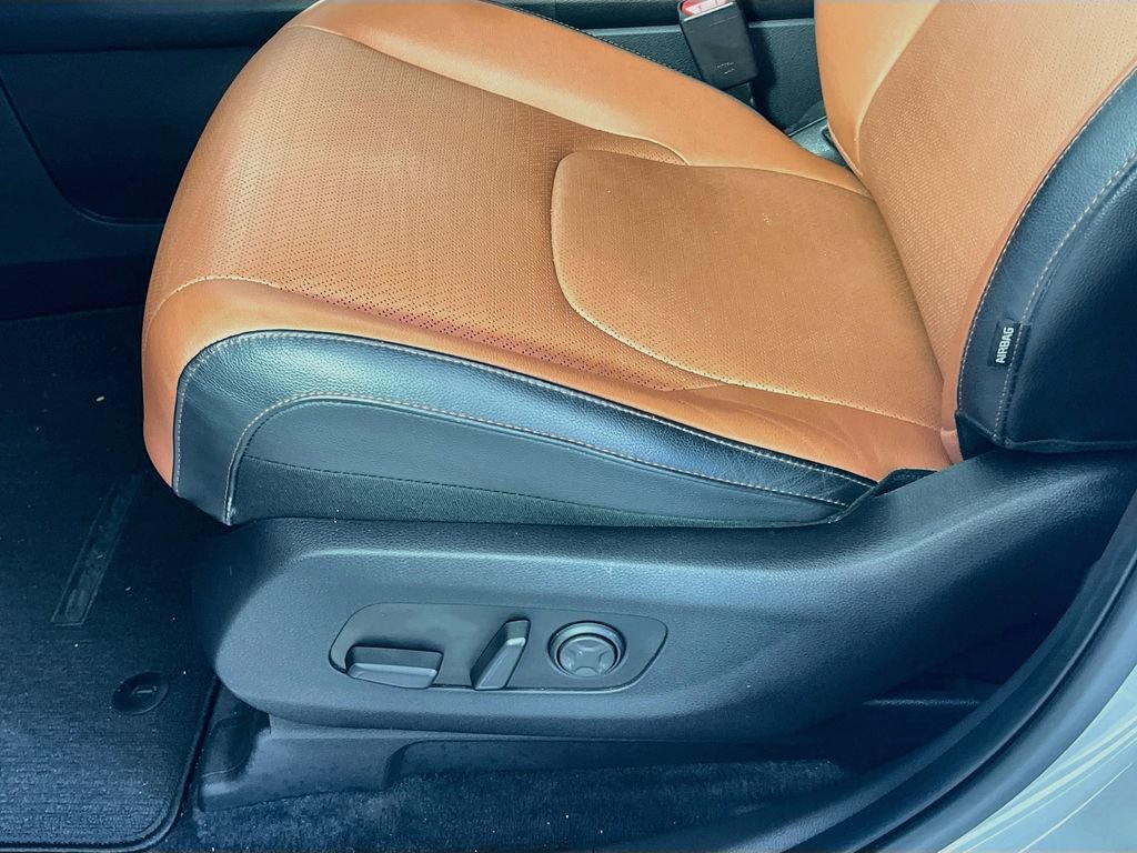 Certified 2024 Kia Carnival SX Prestige FWD image 12