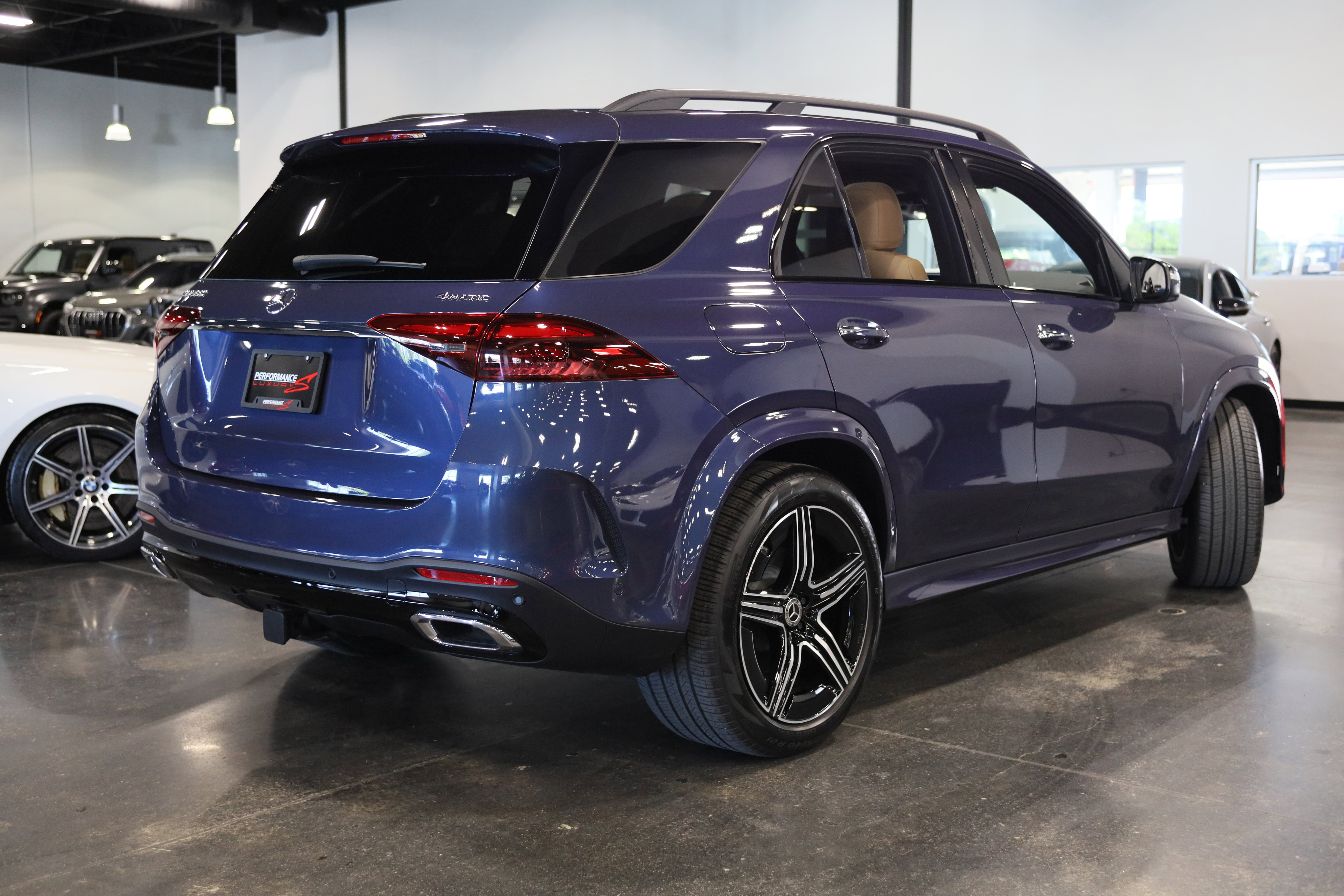 Used 2024 Mercedes-Benz GLE 350 4MATIC image 6