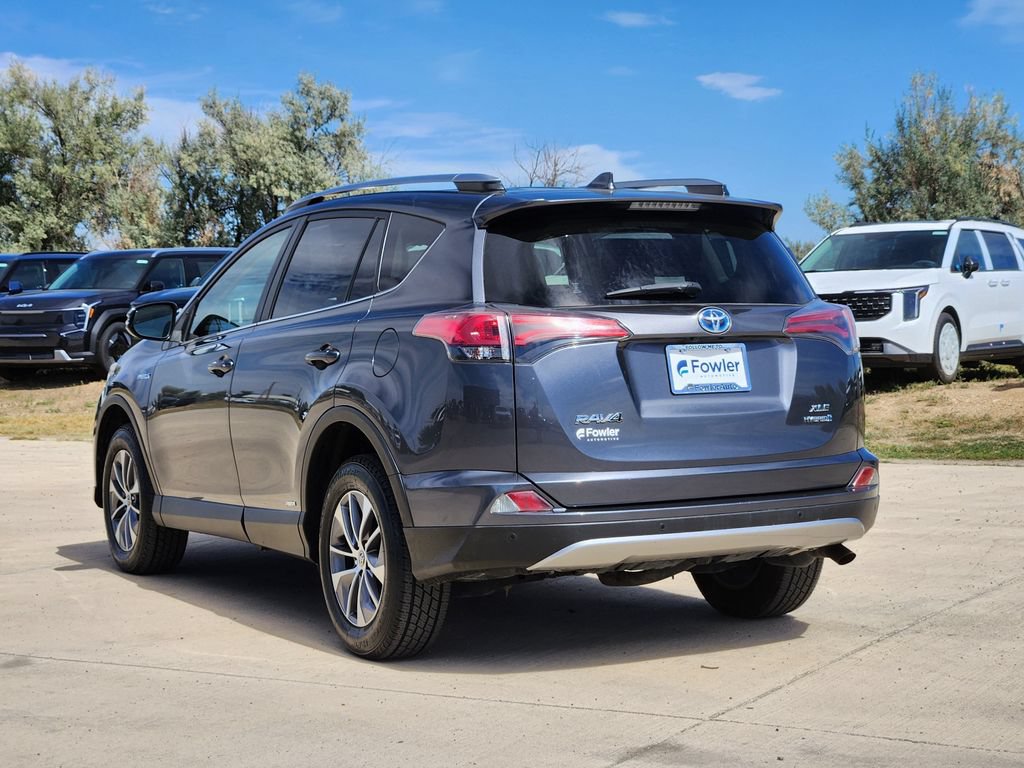 Used 2017 Toyota RAV4 XLE w/ Convenience Package AWD/4WD image 7