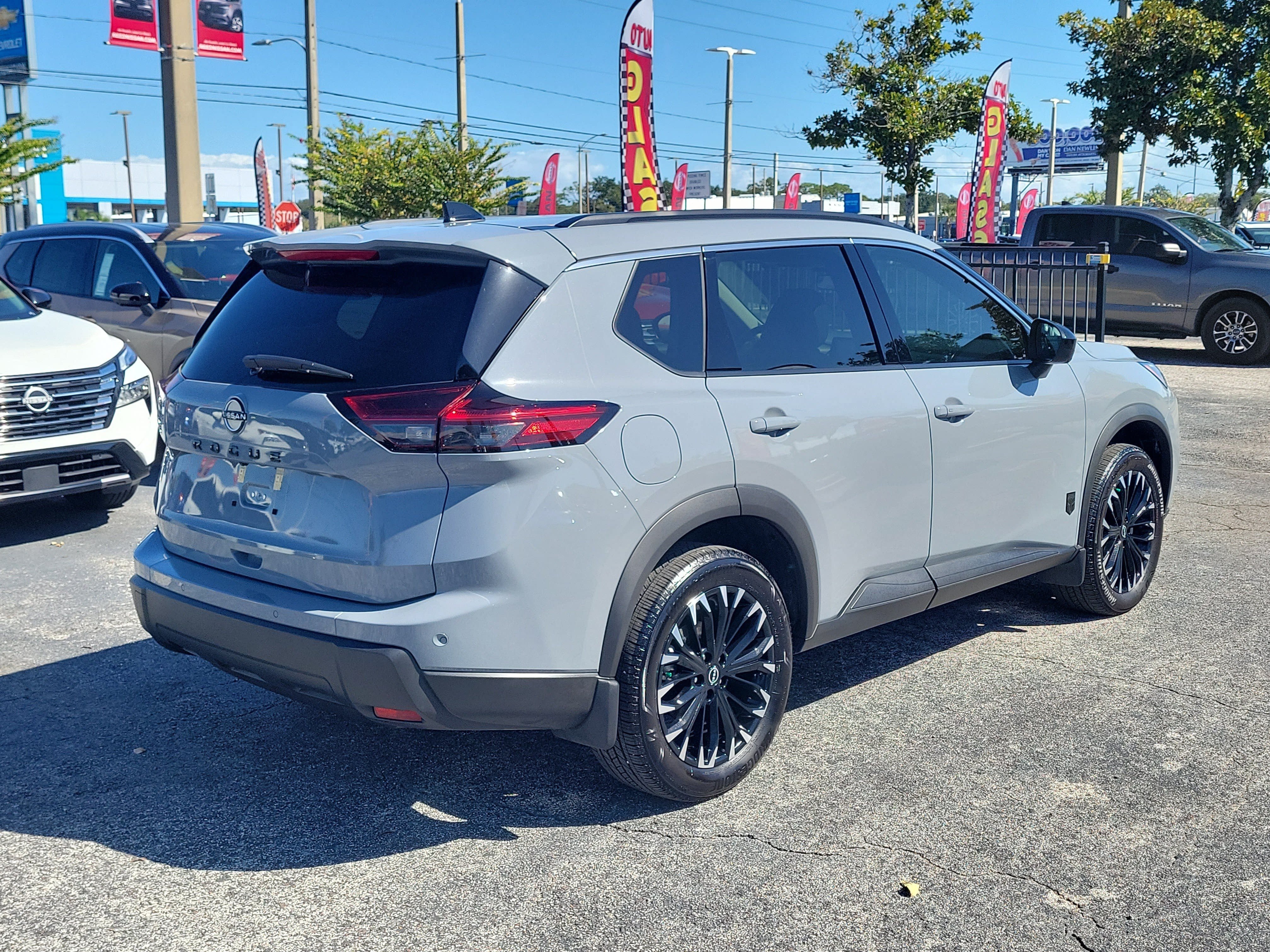 Certified 2026 Nissan Rogue Dark Armor FWD image 4