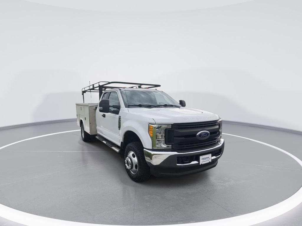 Used 2017 Ford F350 XL w/ Power Equipment Group image 9