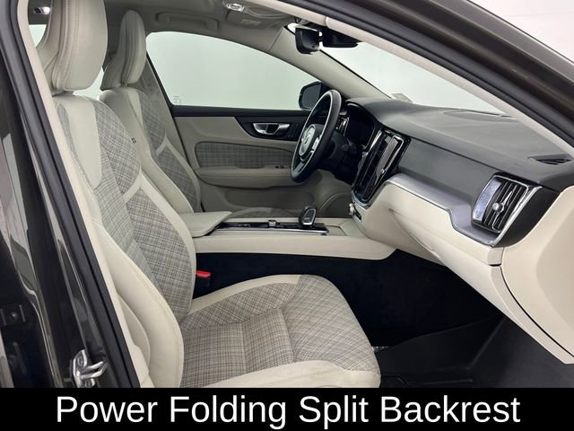 Used 2022 Volvo S60 B5 Momentum w/ Premium Package image 18