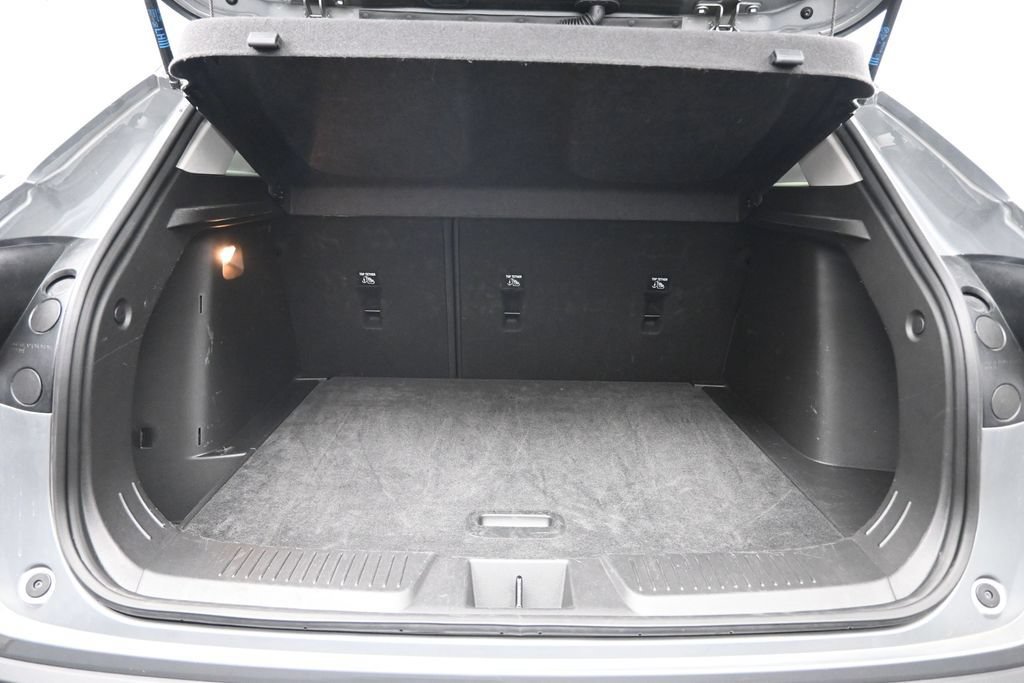 Used 2025 Chevrolet Trax LT w/ LT Convenience Package FWD image 25