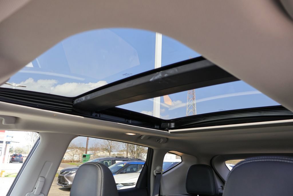 Used 2024 Nissan Murano SL FWD image 11