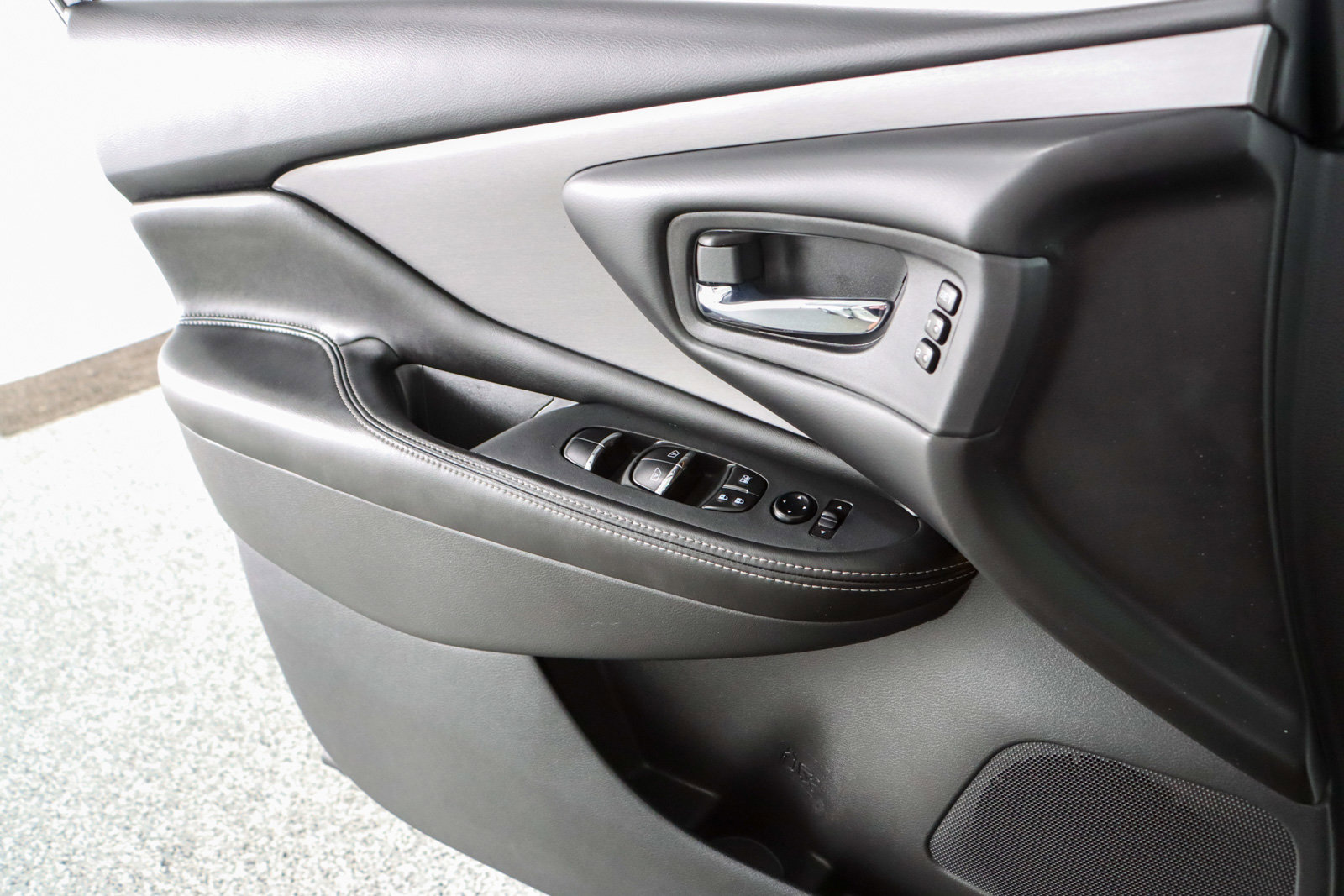 Used 2020 Nissan Murano SL w/ Cargo Package image 21