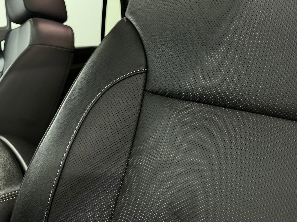 Used 2018 GMC Yukon SLT w/ HD Trailering Package image 19