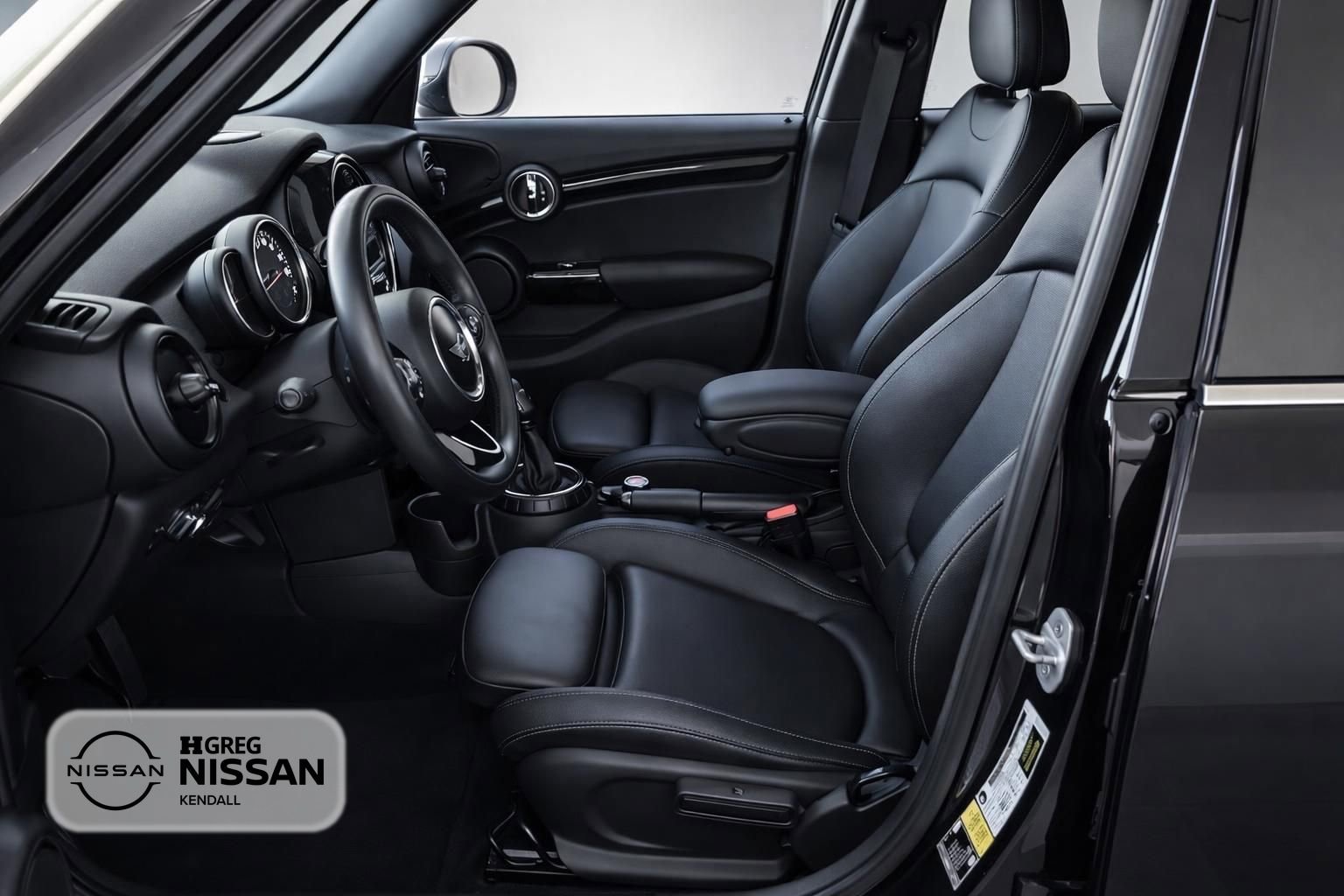 Used 2016 MINI Cooper 4-Door Hardtop FWD image 6