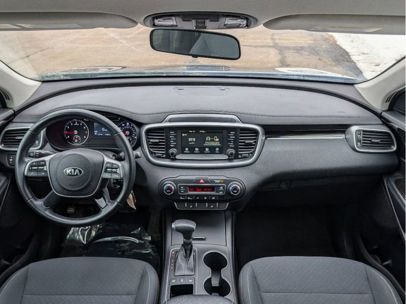 Used 2019 Kia Sorento S image 24