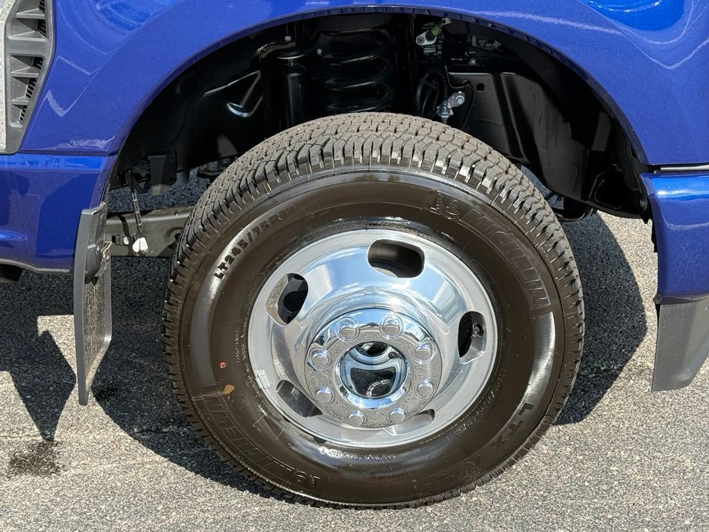 New 2026 Ford F350 Platinum w/ Platinum Plus Package AWD/4WD image 6