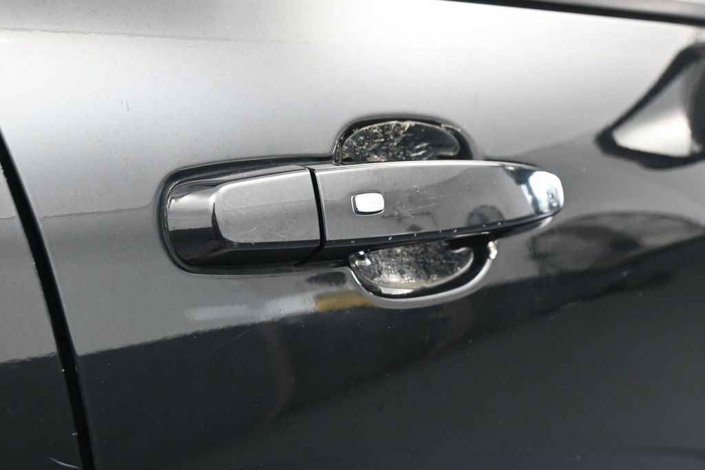 Used 2021 Chevrolet Equinox LS FWD image 35