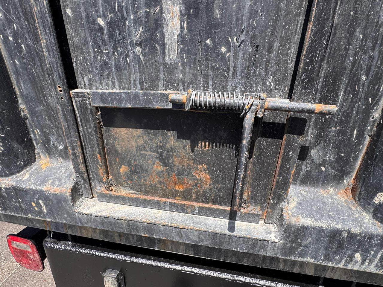 Used 2016 Ford F550 4x4 SuperCab Super Duty image 26