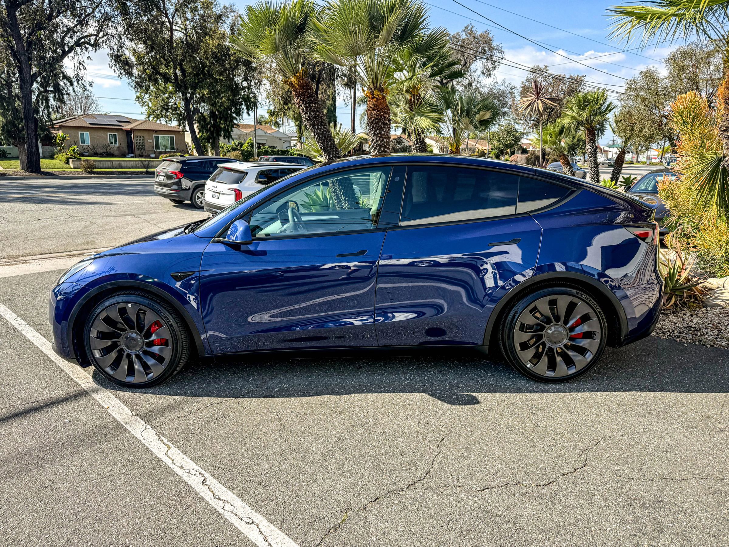 Used 2023 Tesla Model Y Performance image 14