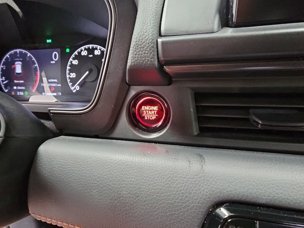 Used 2025 Honda Pilot TrailSport image 22
