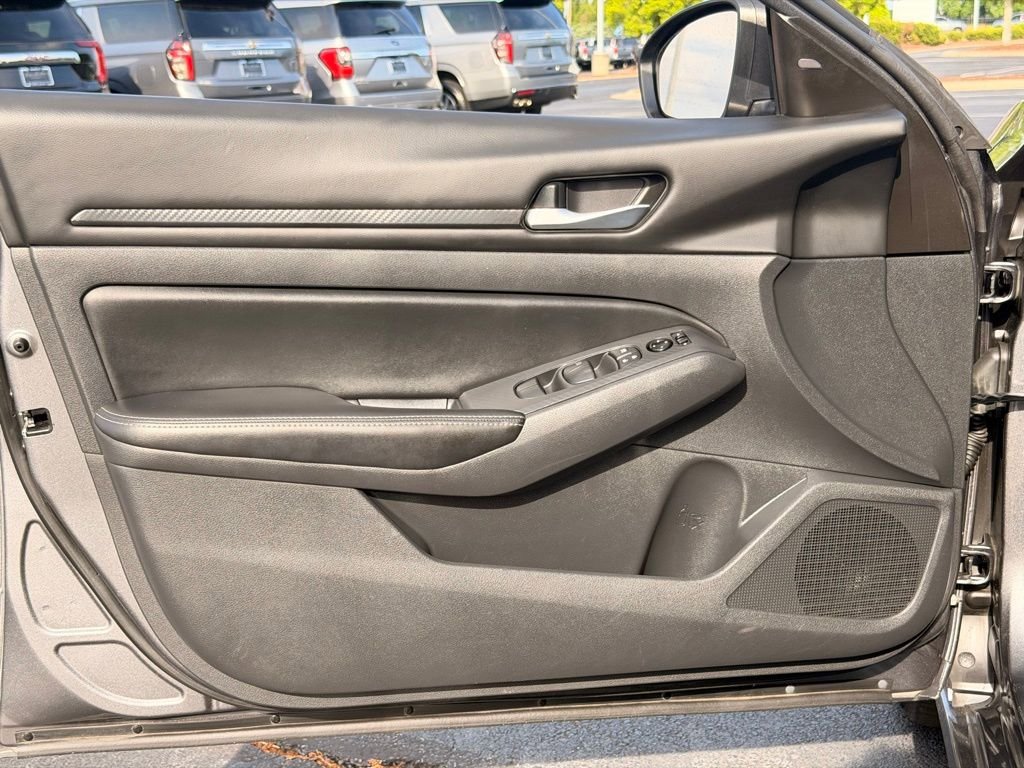 Used 2024 Nissan Altima 2.5 SV FWD image 26