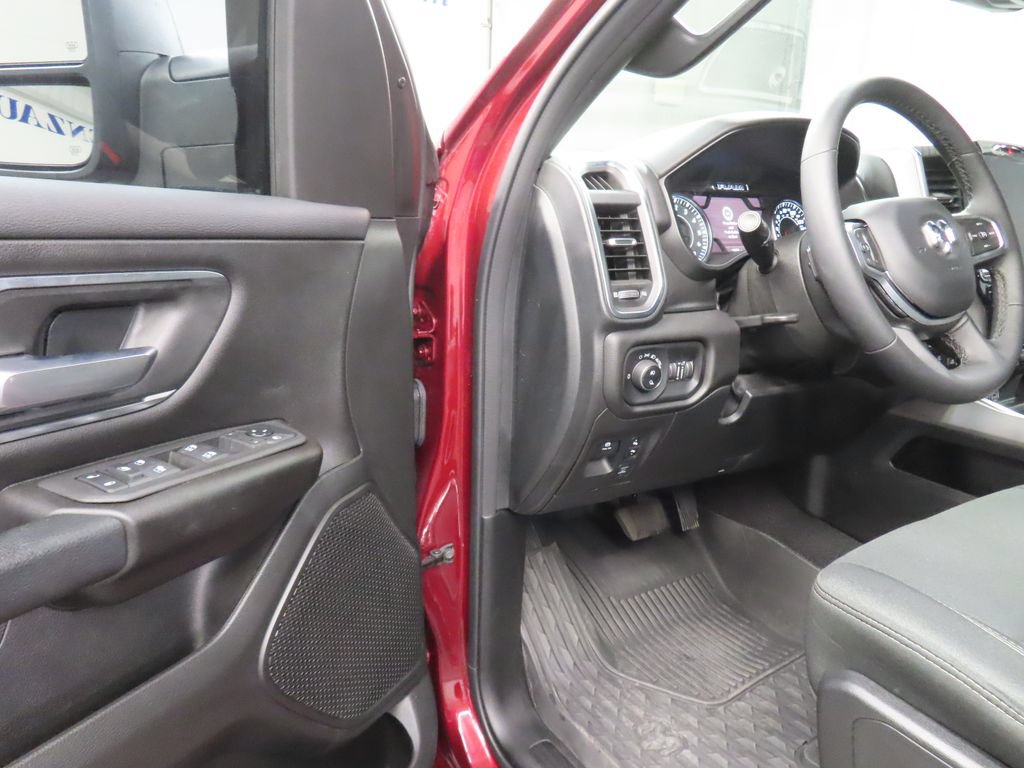 Used 2025 RAM 1500 Big Horn AWD/4WD image 50