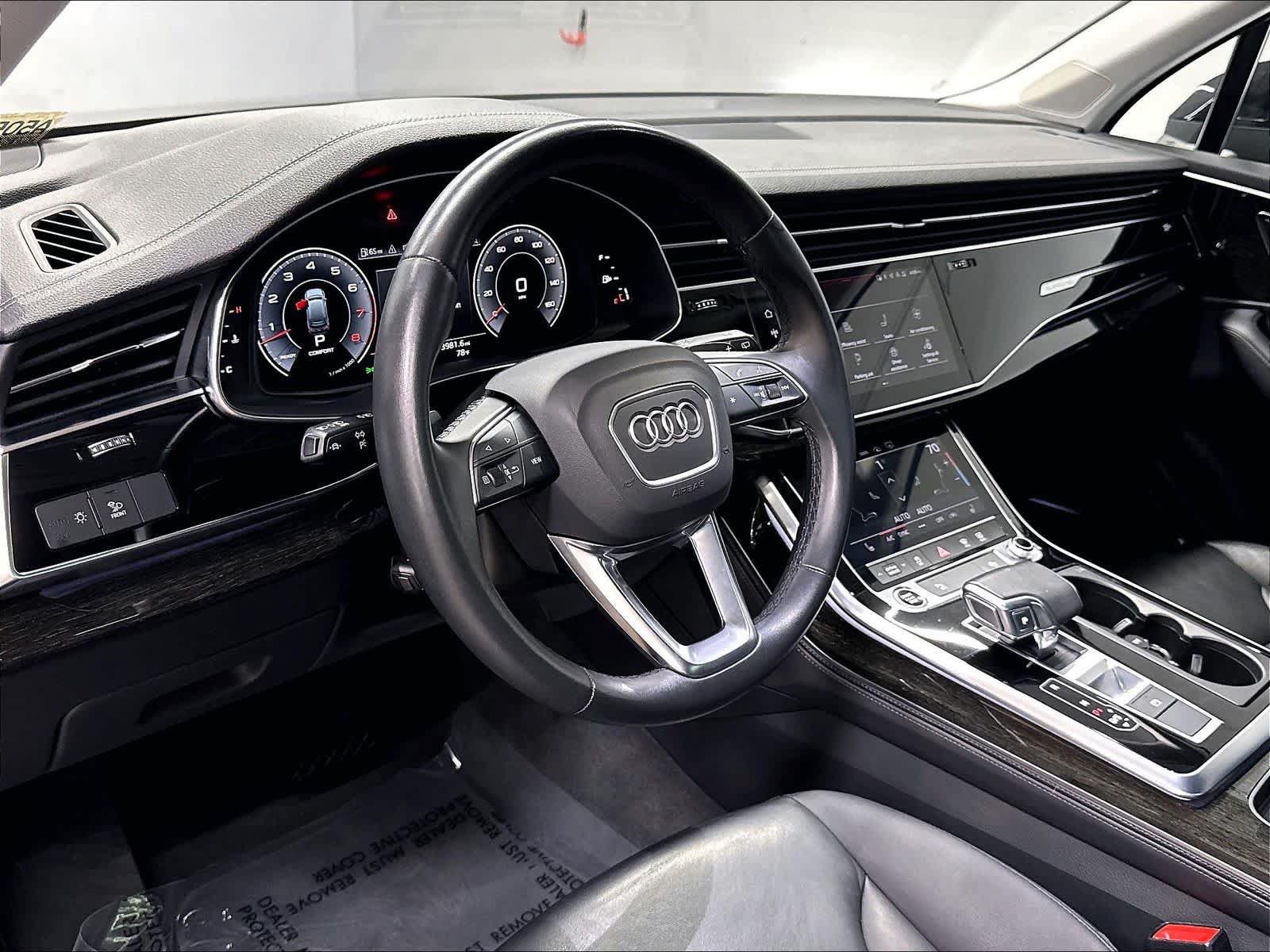 Used 2023 Audi Q7 3.0T Premium Plus w/ Premium Plus Package AWD/4WD image 16