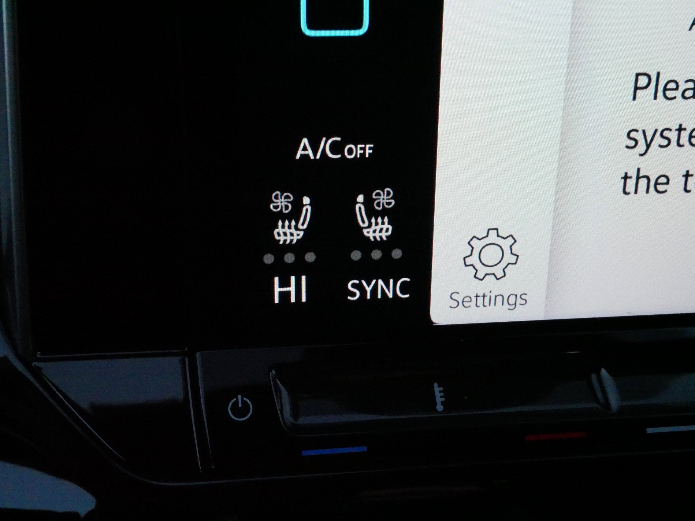 Certified 2024 Volkswagen Atlas Cross Sport SE image 30