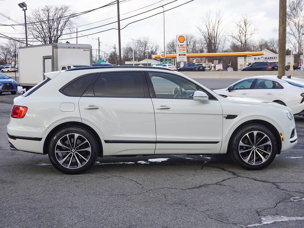 Used 2019 Bentley Bentayga image 23