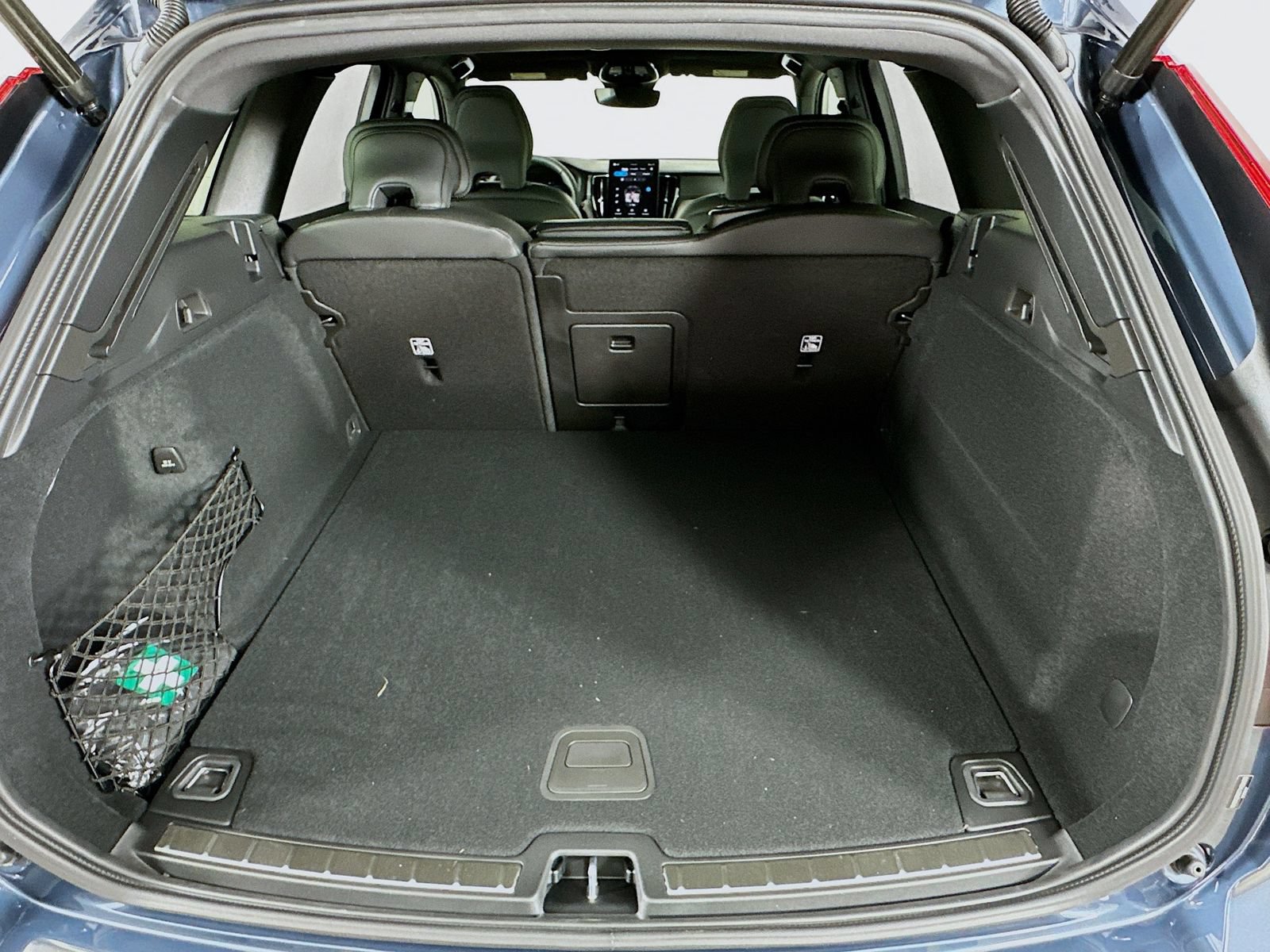 New 2026 Volvo XC60 B5 Ultra w/ Protection Package Premier AWD/4WD image 40