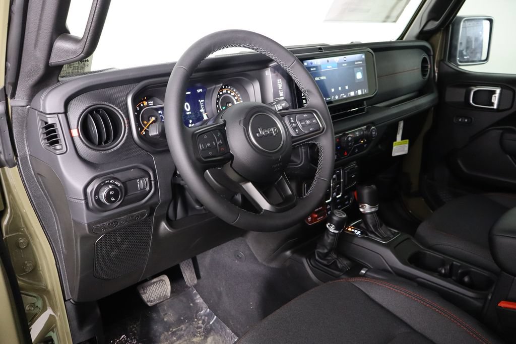 New 2026 Jeep Gladiator Rubicon w/ Steel Power Dome Hood Package AWD/4WD image 25
