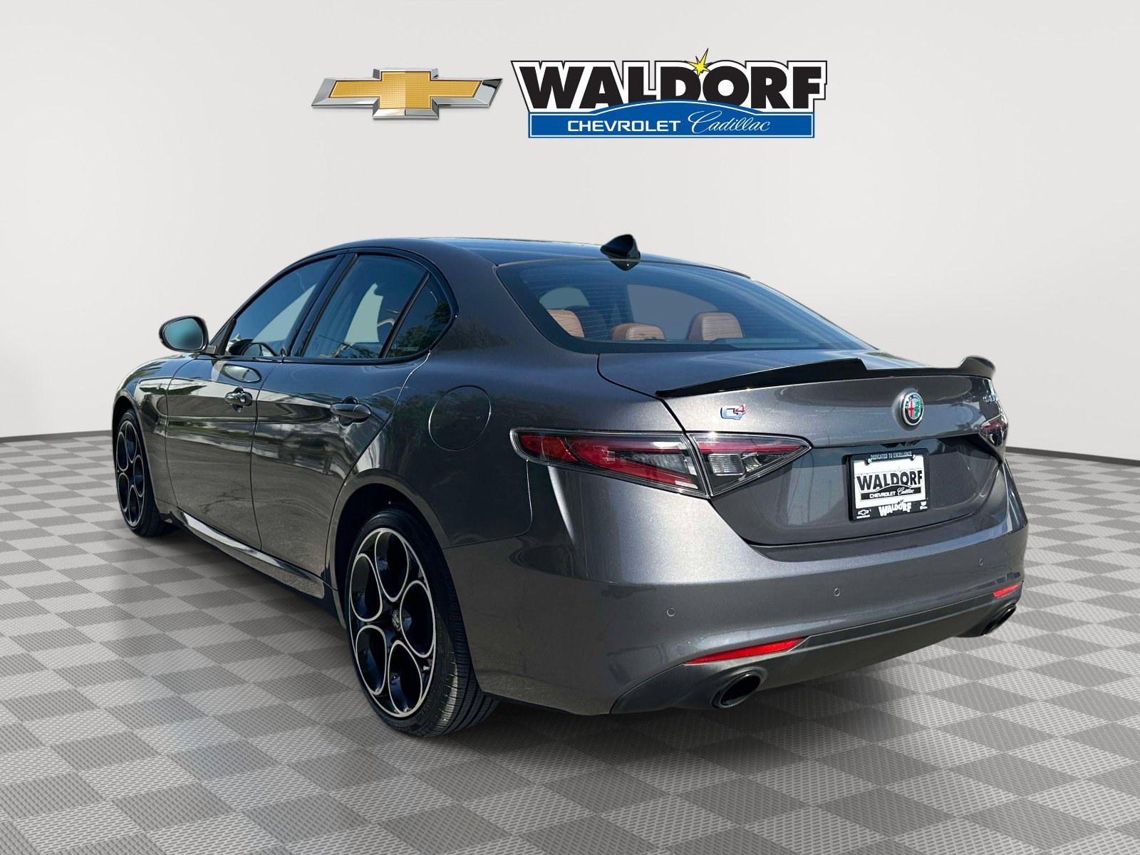 Used 2024 Alfa Romeo Giulia Ti AWD/4WD image 4