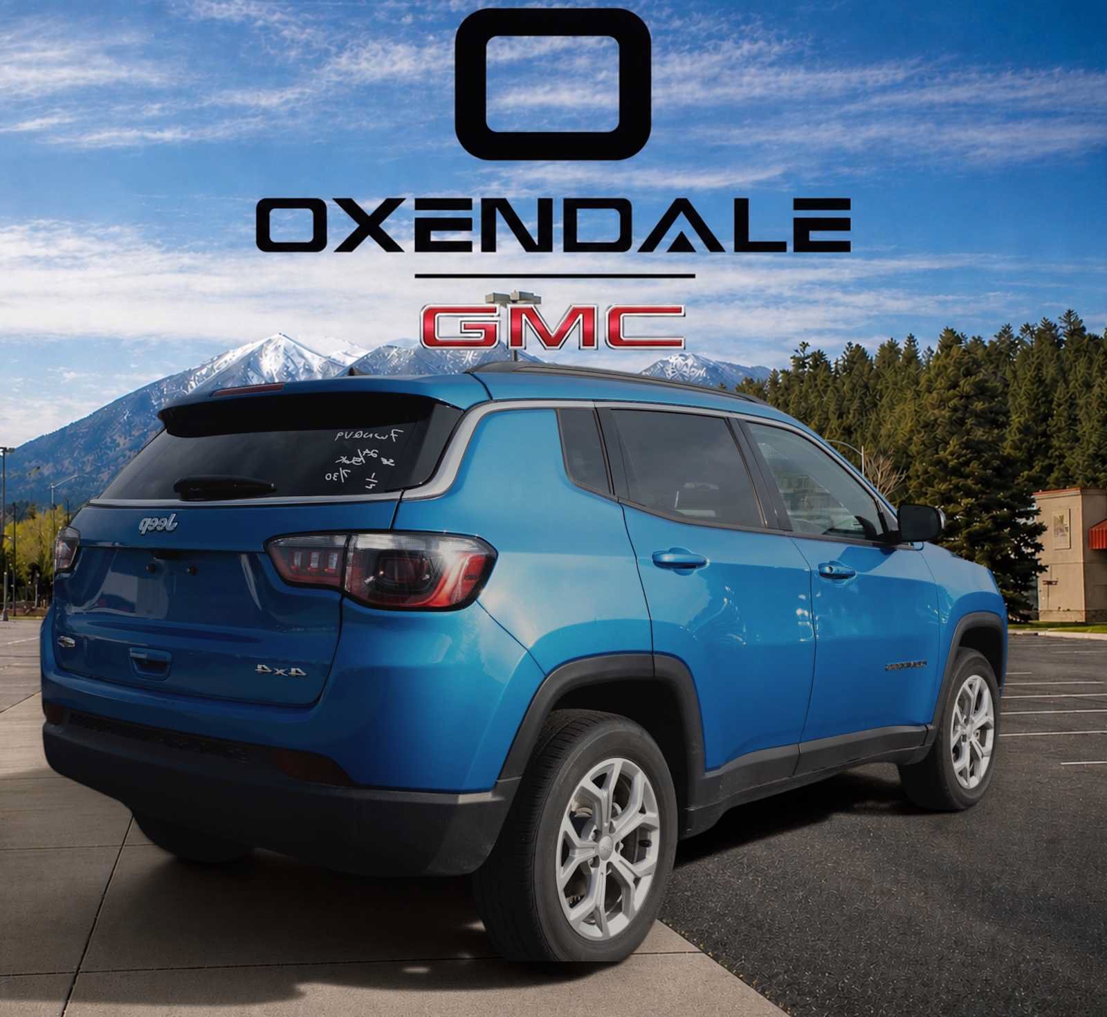Used 2024 Jeep Compass Latitude AWD/4WD image 4