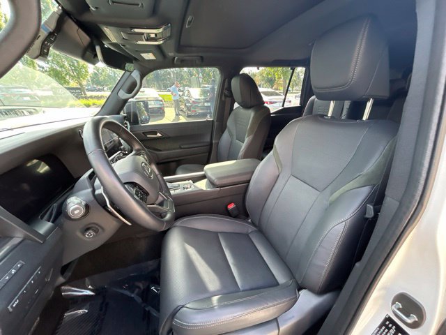 Used 2024 Lexus GX 550 AWD/4WD image 13