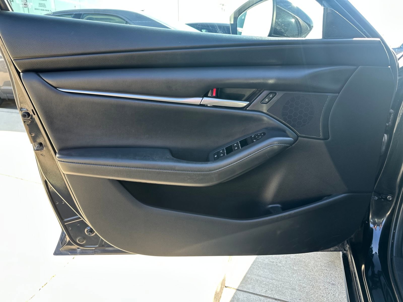 Used 2021 MAZDA MAZDA3 s image 9