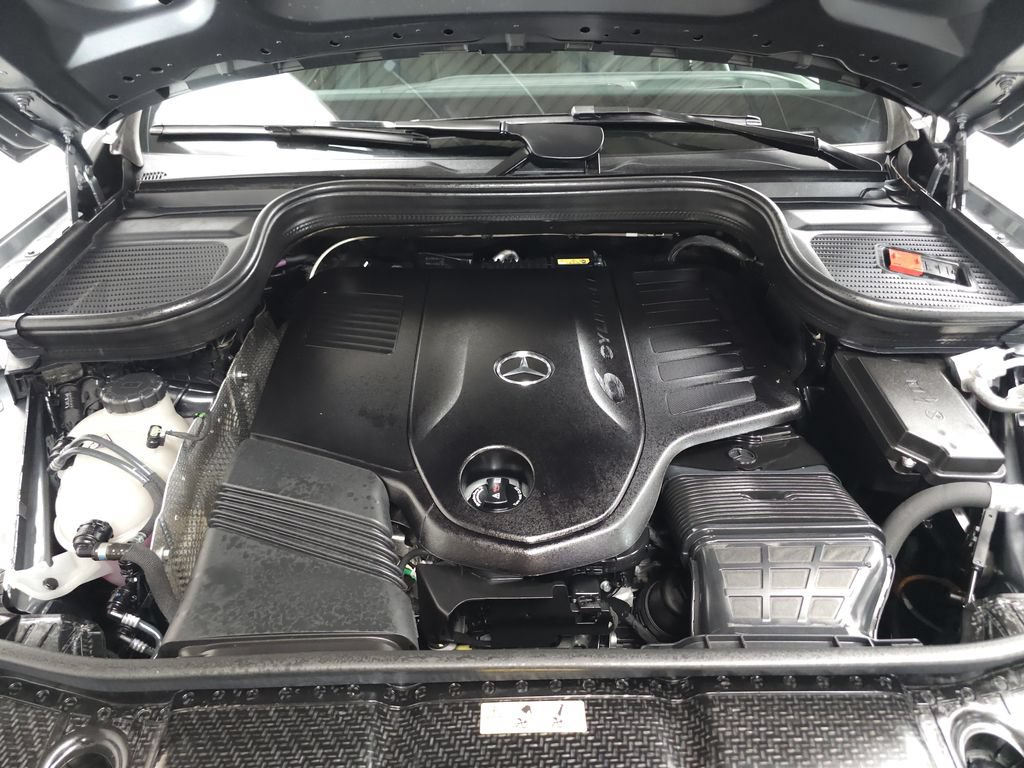 Used 2025 Mercedes-Benz GLS 450 4MATIC image 38