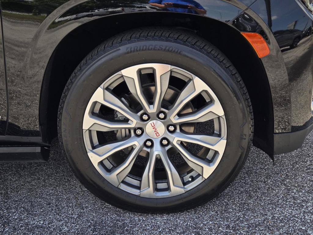 Used 2021 GMC Yukon Denali w/ Denali Ultimate Package AWD/4WD image 4